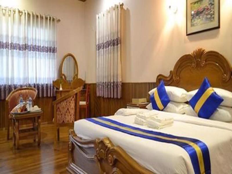 Famous Hotel באגו מראה חיצוני תמונה